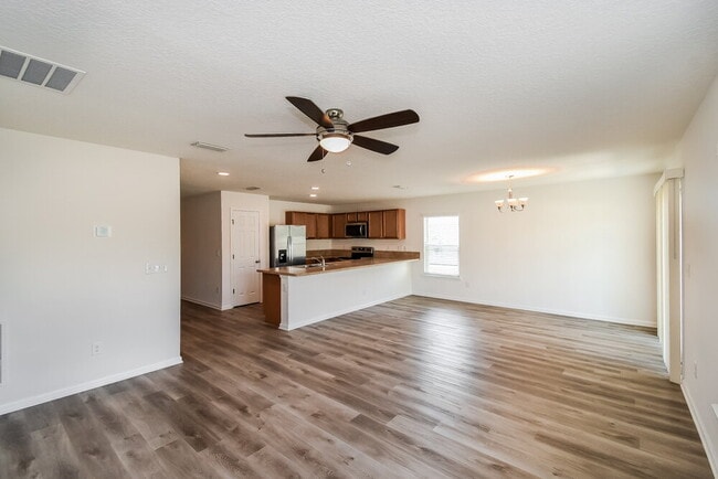 Photo - 7573 Sunnydale Ln