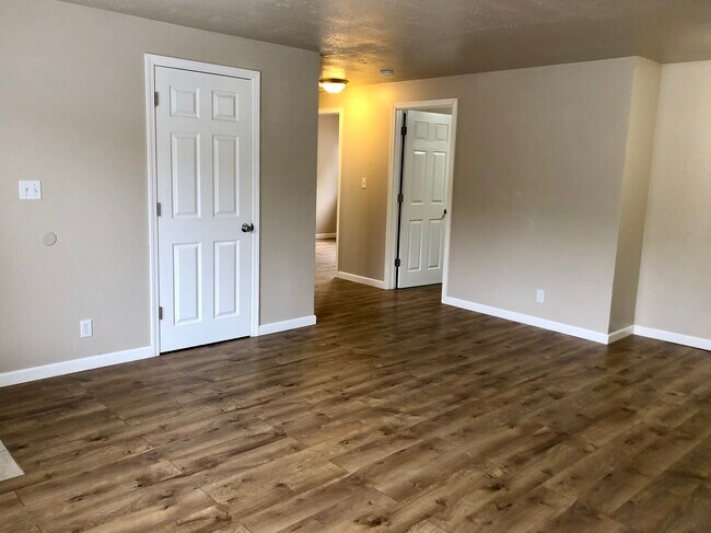 Photo - 1544 Olympic Ave