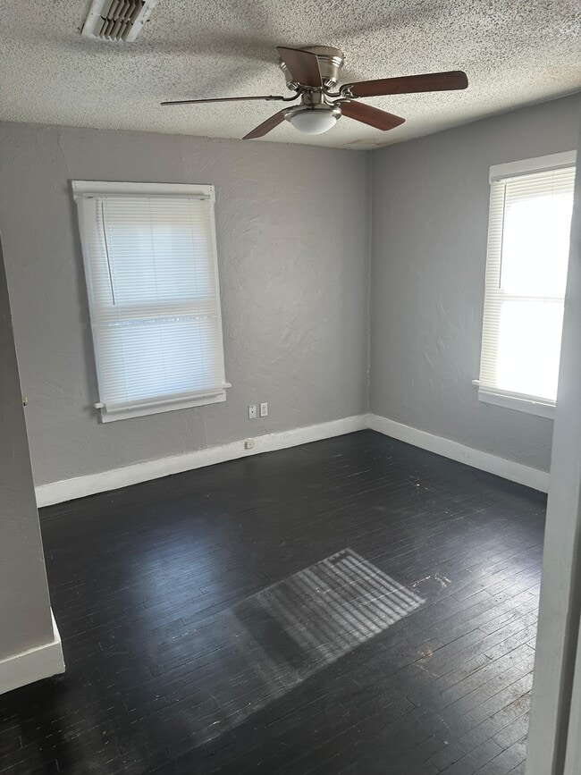 Photo - 108 N Florida St