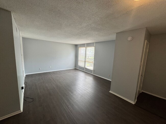 Photo - 151 N Belvedere Blvd Unit 12