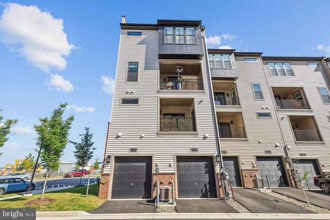 Building Photo - 22318 Roanoke Rise Terrace