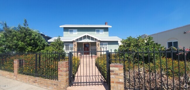 Building Photo - 114 Huntington Dr N Rental