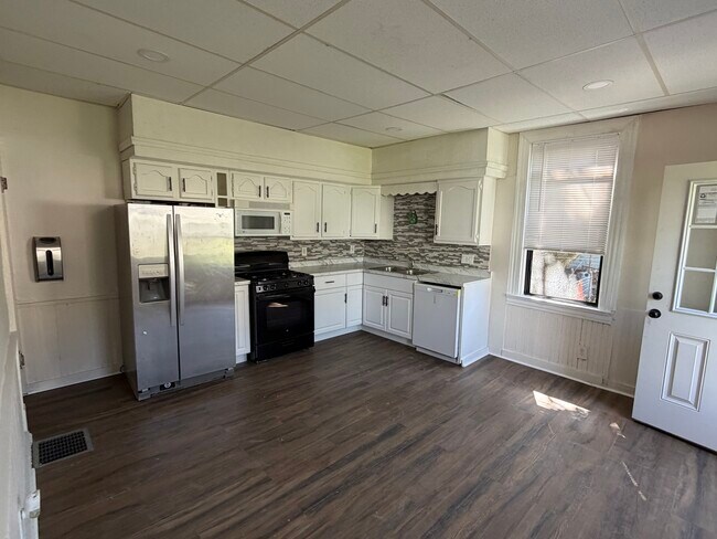 Photo - 209 21st St