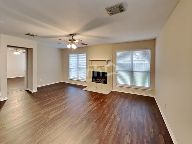 Photo - 2219 Shady Pine Dr