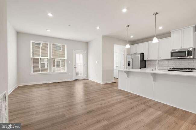 Photo - 5507 Greenpoint Ln