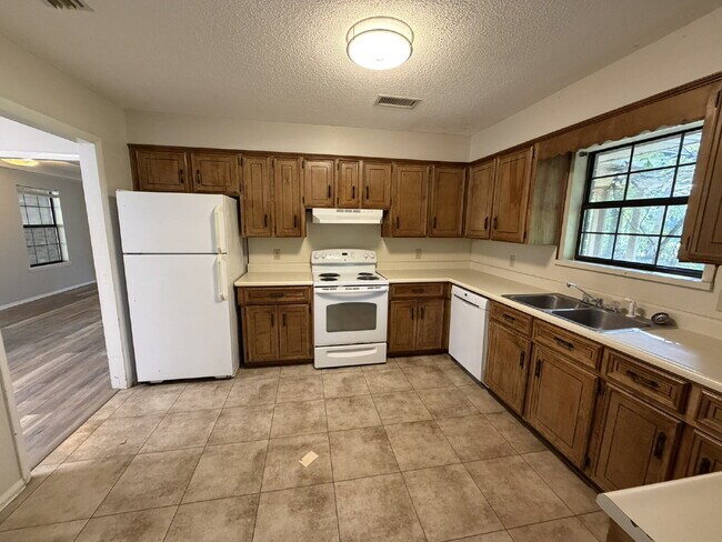 Photo - Home For Rent