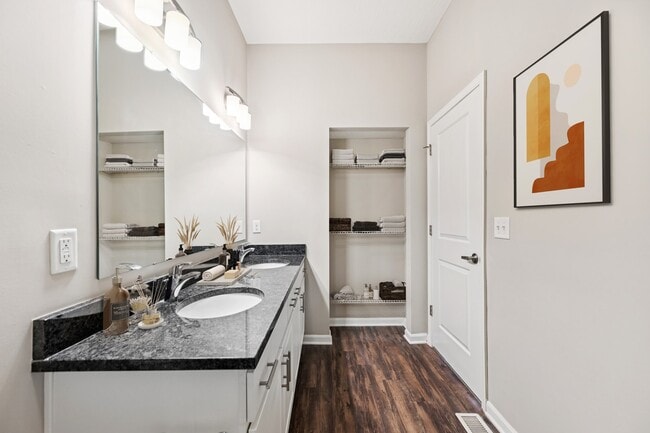 Photo - District at Linworth