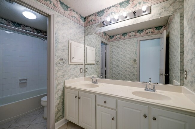 Photo - 17407 Winfield Square
