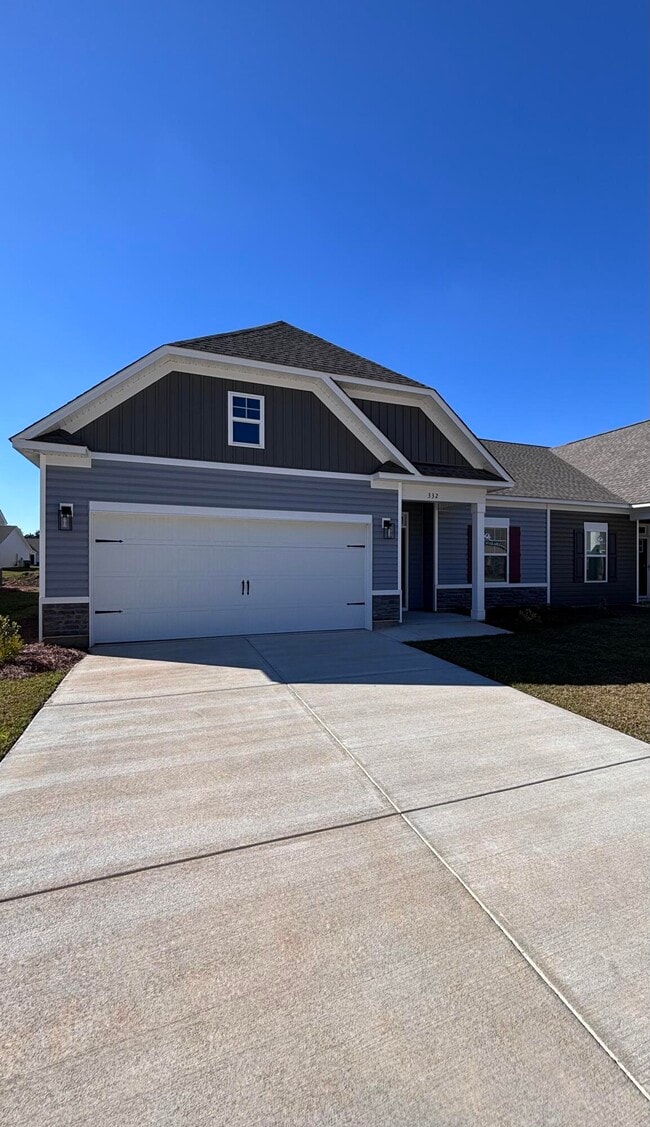 Building Photo - 332 Acorn St