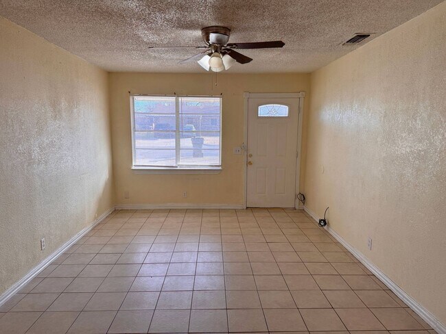 Photo - 3 Bed 1.5 Bath In City View