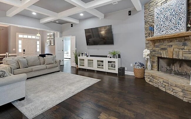Photo - 1537 Magnolia Way