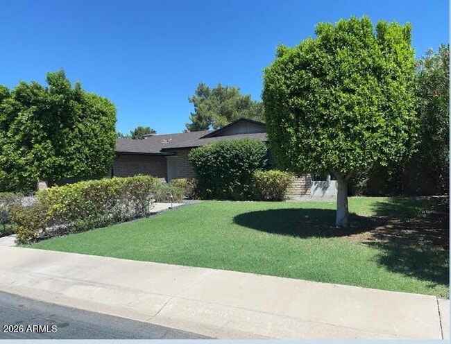 6110 E Blanche Dr