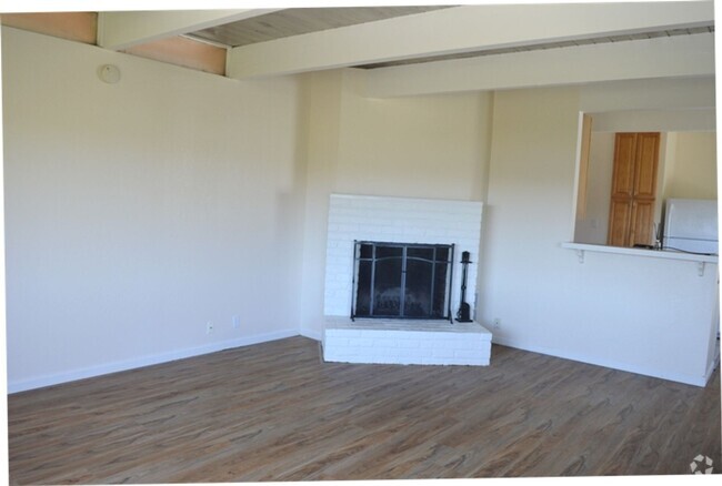 Building Photo - Updated Mill Valley Single Family Home wit...