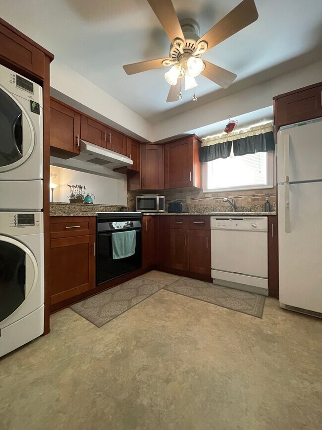 Photo - NORTH END VA. BEACH Unit A