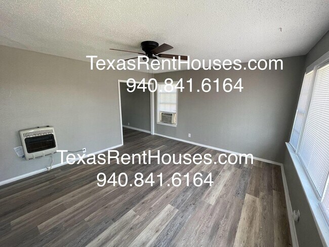 Photo - Country Living in Town!!!!