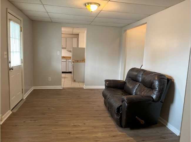 Building Photo - 236 W Main St Rental