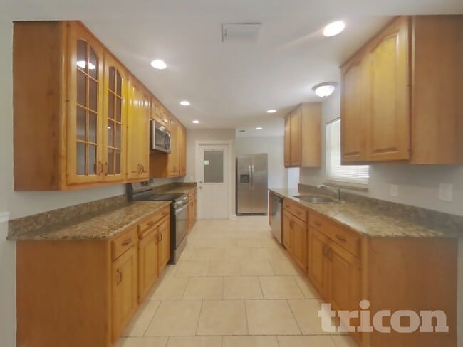 Photo - 268 Plumosa Dr