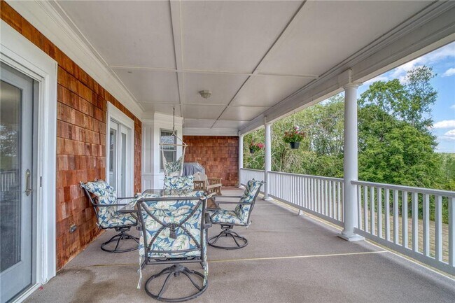 Photo - 309 Winterton Rd