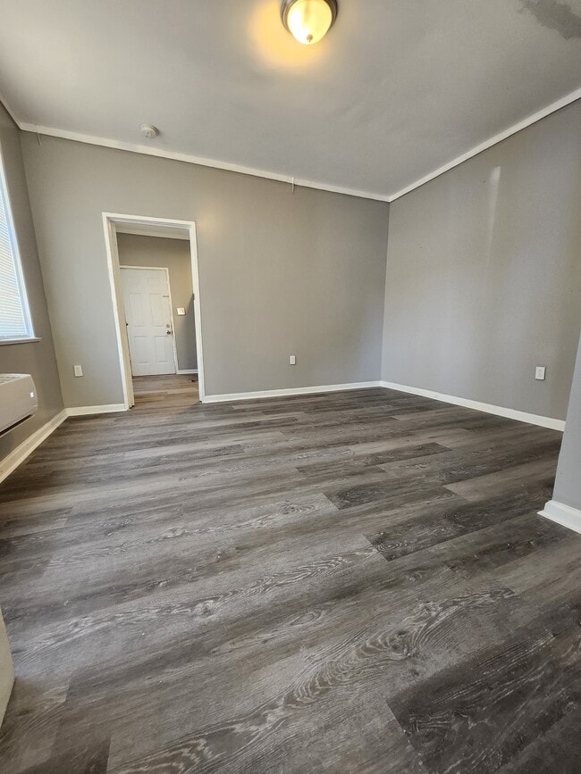 Photo - 1893 3rd Ave Unidad B