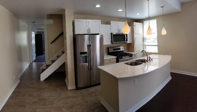 Photo - 2413 Vine St Unidad # 2