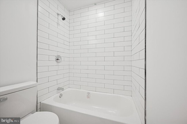 Photo - 4926 W Thompson St Unit 2