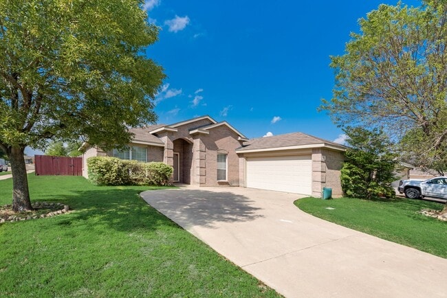 Photo - Updated 3-2-2 Ranch in McKamy Evers (North Denton)