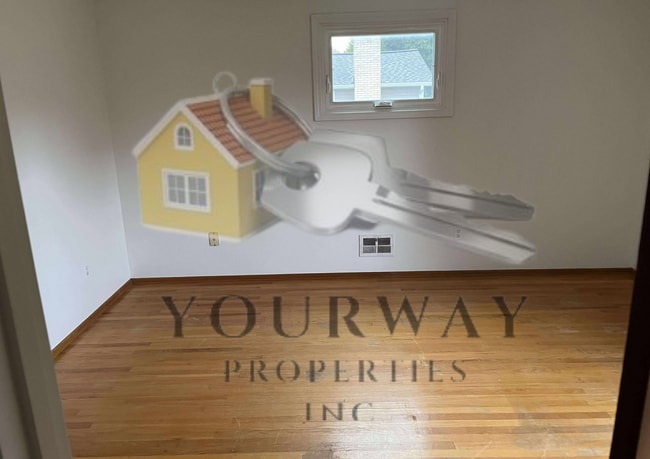 Photo - 212 Carmas Dr