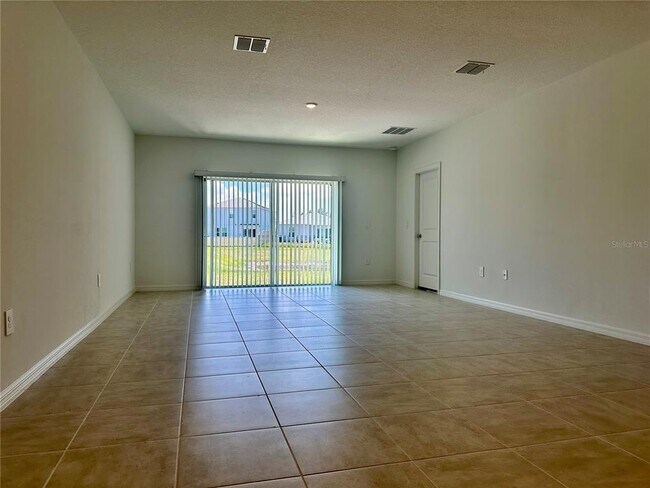Photo - 534 Wayland Dr