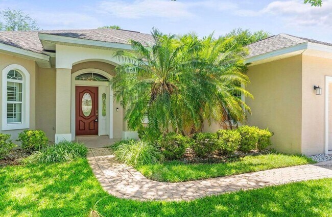 24 Lakecliff Dr