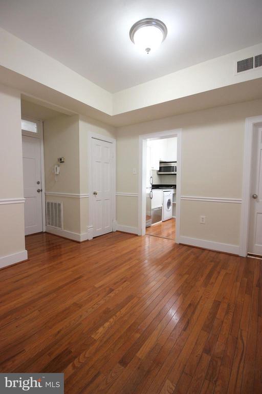 Building Photo - 3237 N St NW Unit 15 Rental