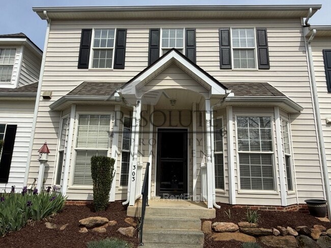 Building Photo - 303 Sugar Maple Ave