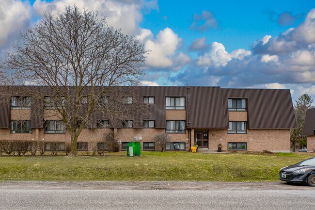 Photo - Briceland Apartments
