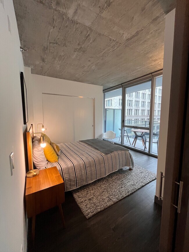 Photo - 70 W Madison St