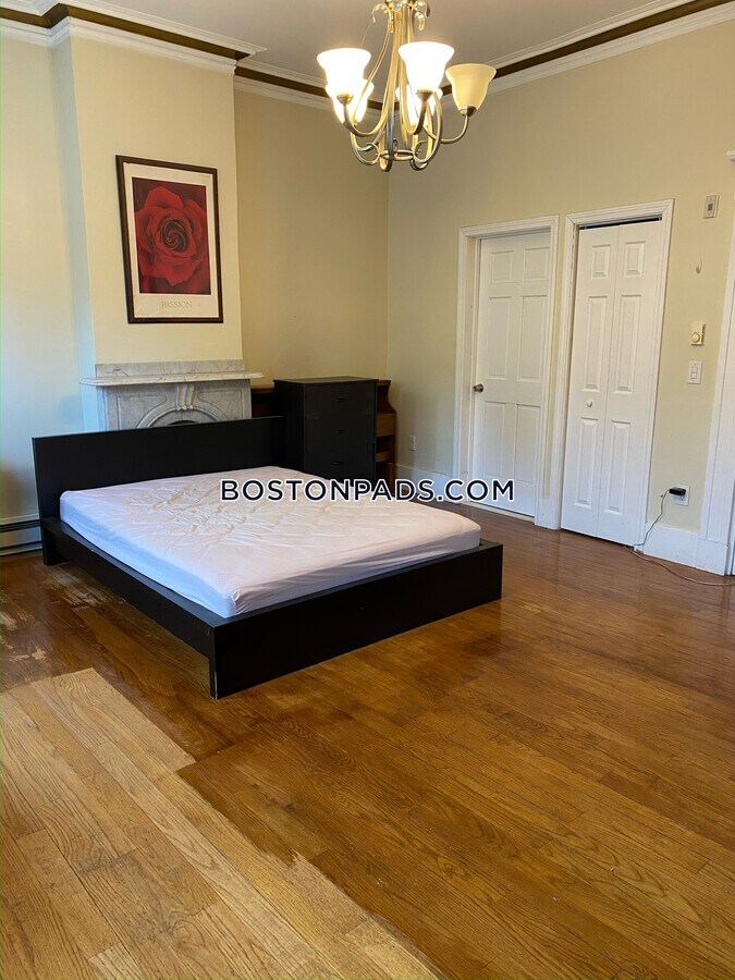 Photo - 151 Dorchester St Unidad 2