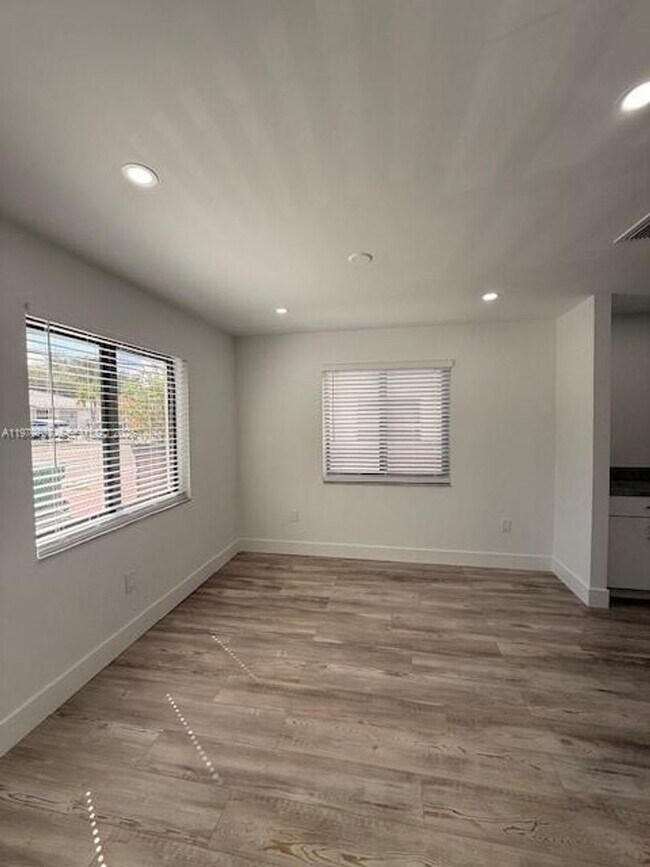 Photo - 3609 SW 27th St