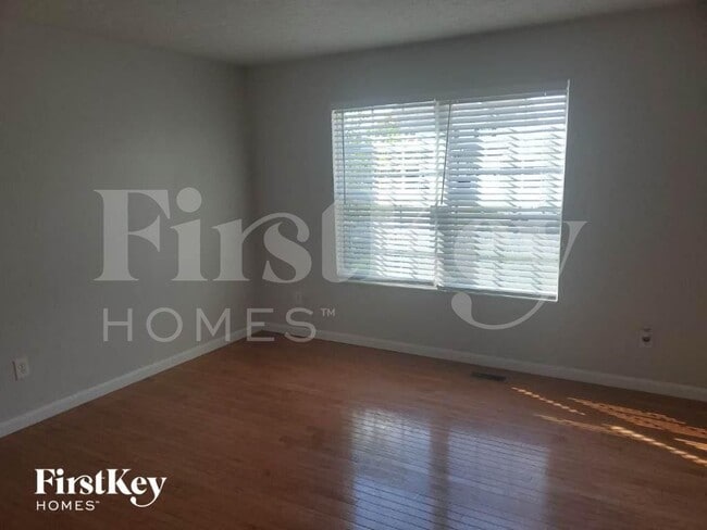 Photo - 356 Brandon Dr