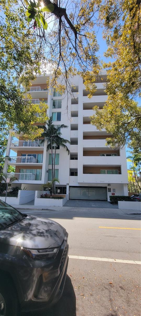 Building Photo - 2740 SW 28th Terrace Unit 405 Rental
