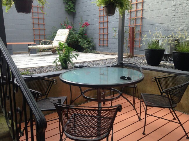 Photo - 43 W Maplewood Mall Unit 1