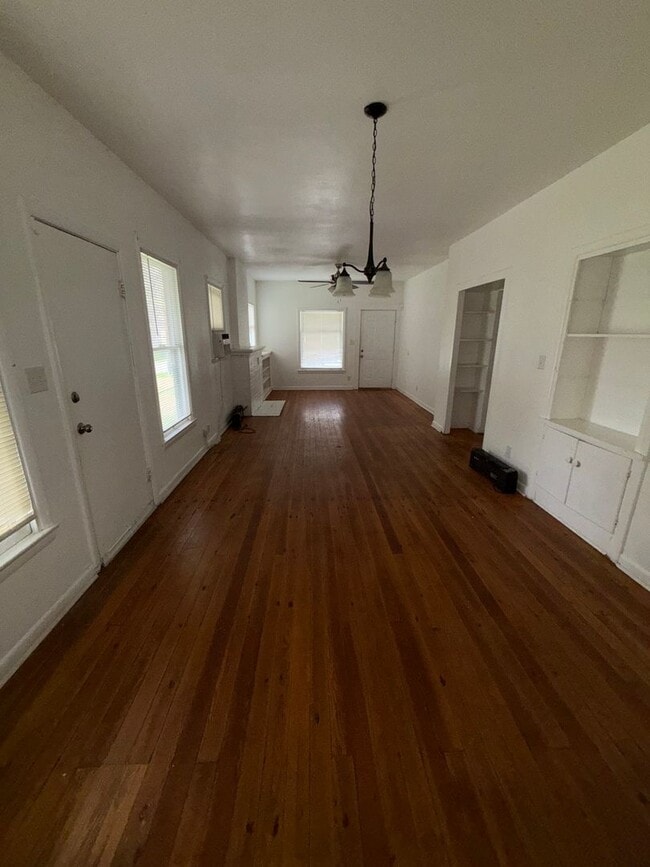 Photo - Spacious 3 Bedroom Home for Rent