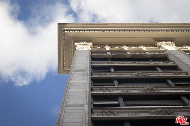 Photo - 315 W 5th St Unidad 906