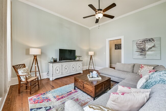 Photo - 1121 Market St
