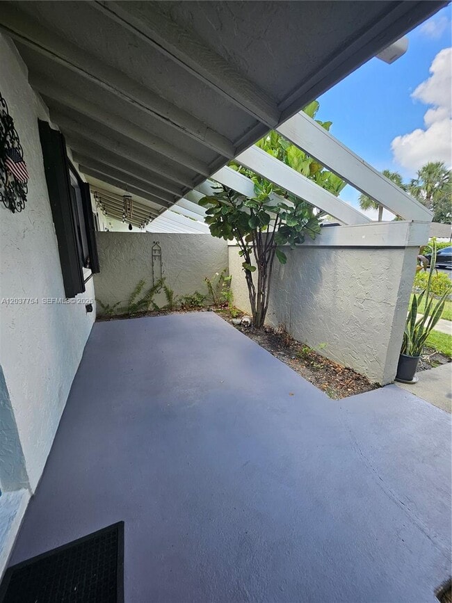 Building Photo - 3015 SW 21st Terrace