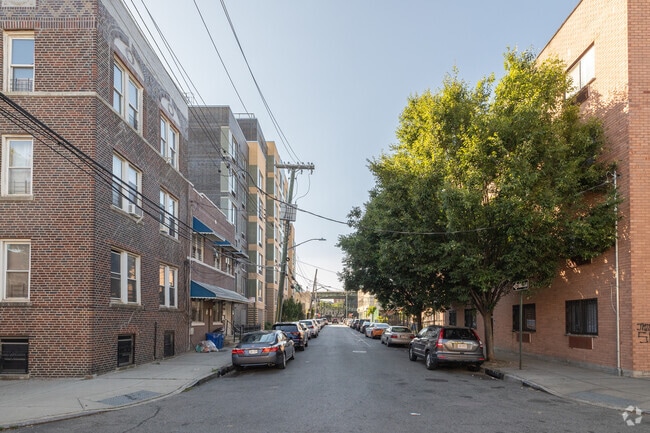 Photo - Williamsbridge Gardens