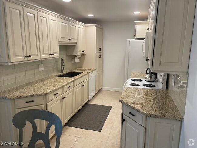 Building Photo - 1511 Estero Blvd Unit 504 Rental