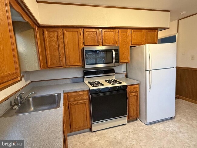 Photo - 28 Berkshire St