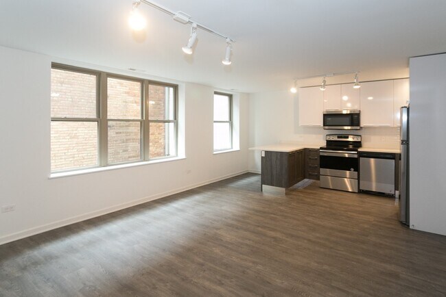 Photo - 940 W Winona St Unit 114