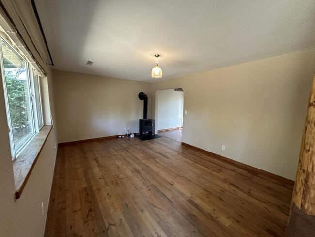 Photo - 220 W Hersey St