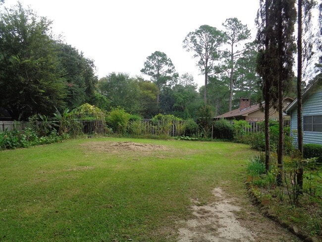 Photo - 1416 Radcliffe St