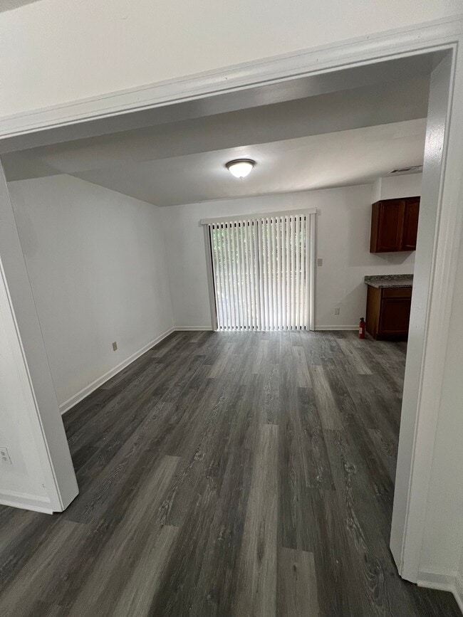 Photo - 424 Tarragon Wy SW Unit A