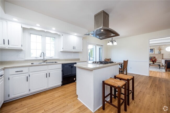 Building Photo - 460 Stone Rd Rental